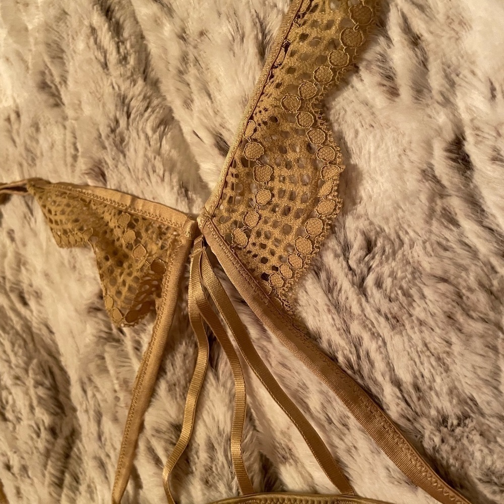 Victoria’s Secret Bralette Scalloped Lace VS Bralette Olive green Bralette 💸 🆕 - Picture 7 of 14